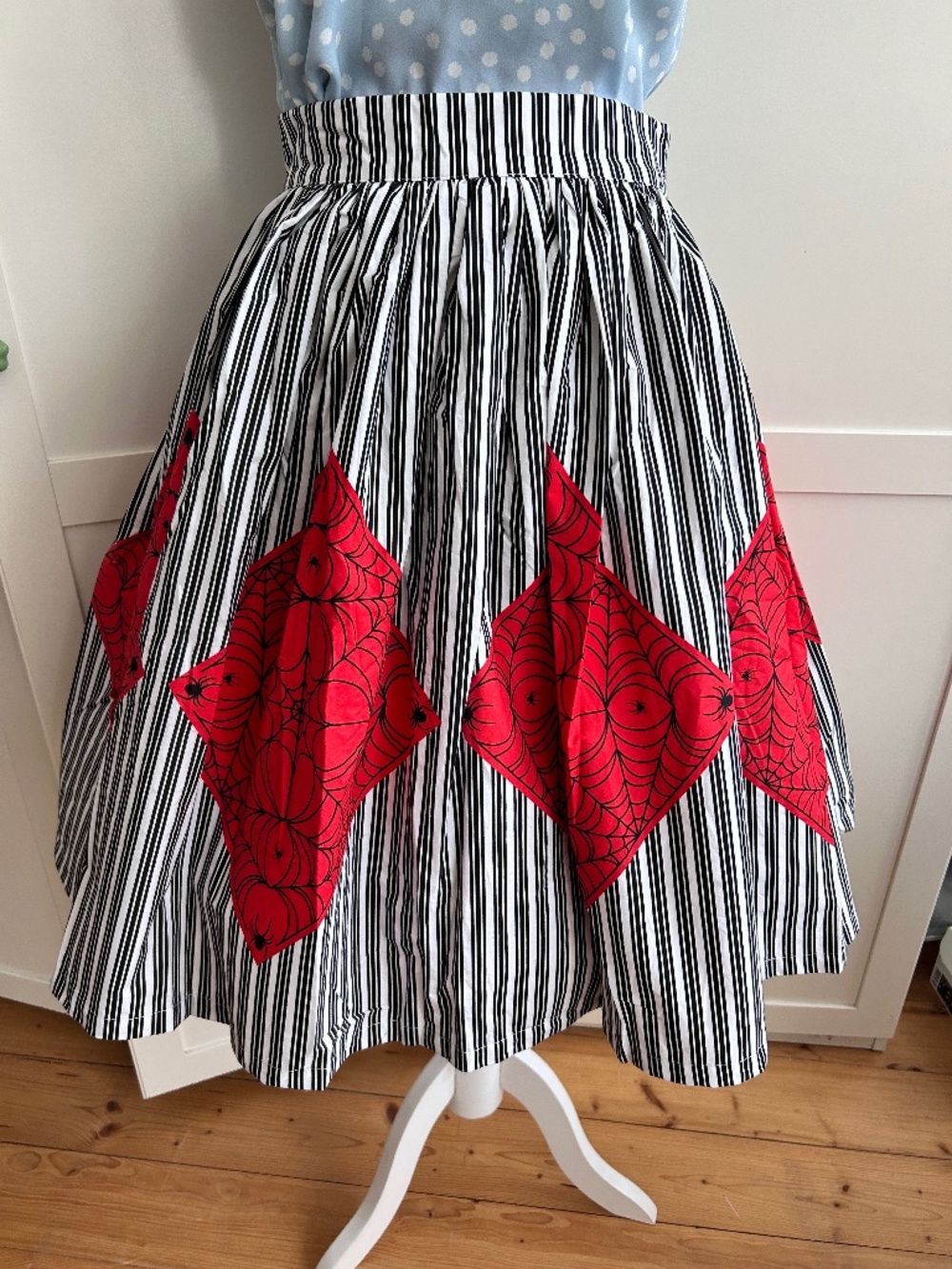 The Oblong Box Shop skirt M new